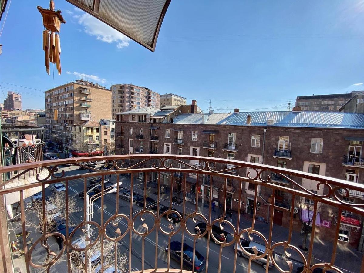 City Center Cute Flat 3 Rooms Erivan Exterior foto